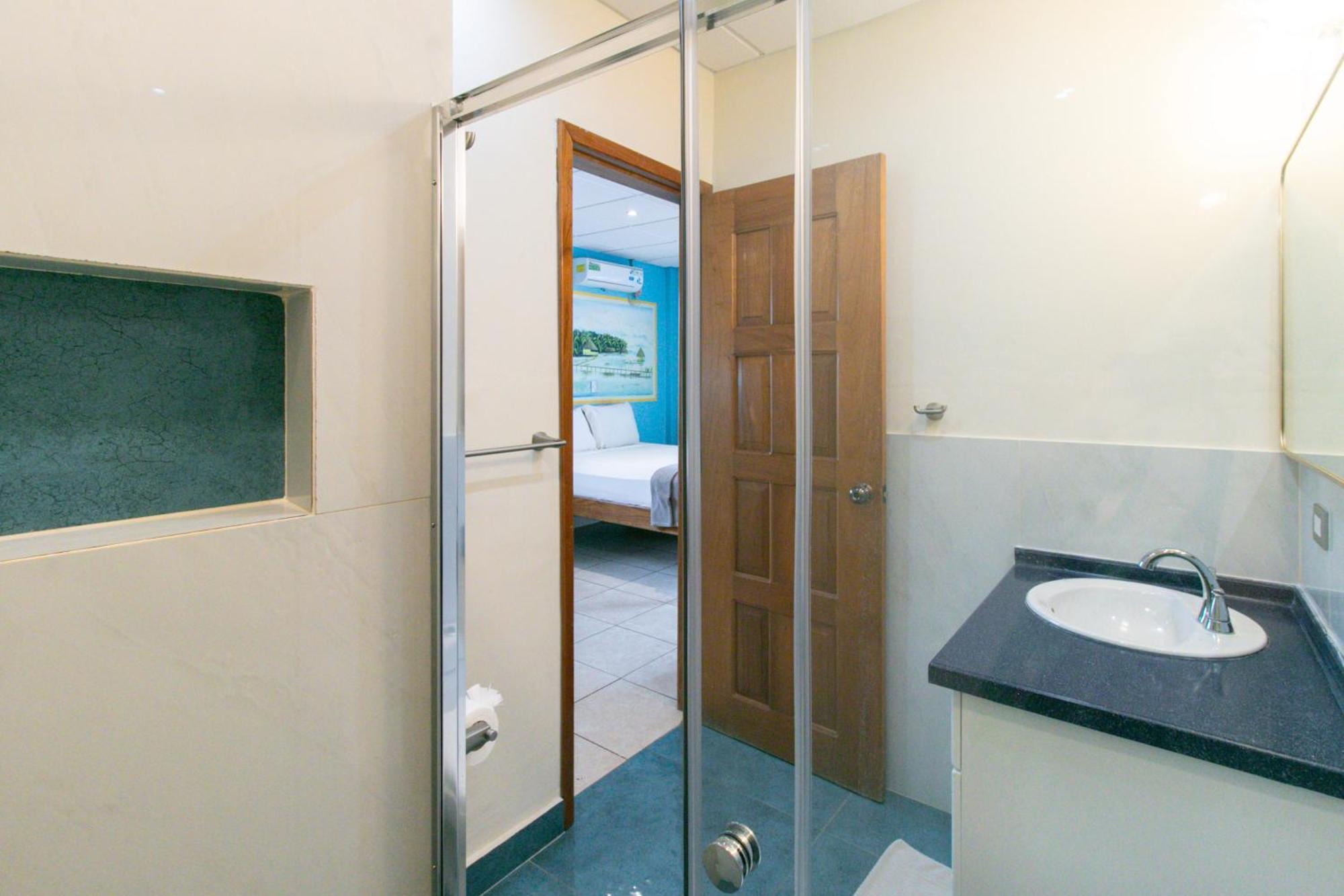 בוקס דל טורו Aqua Point Condos Rentals מראה חיצוני תמונה